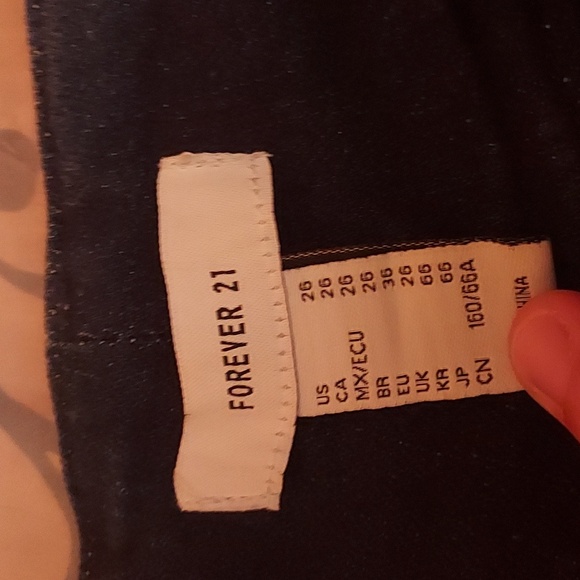 🩵2/$40 or 3/$45 Forever 21 26" waist NWT Jeans Mid Rise Flare Cut - Picture 2 of 4